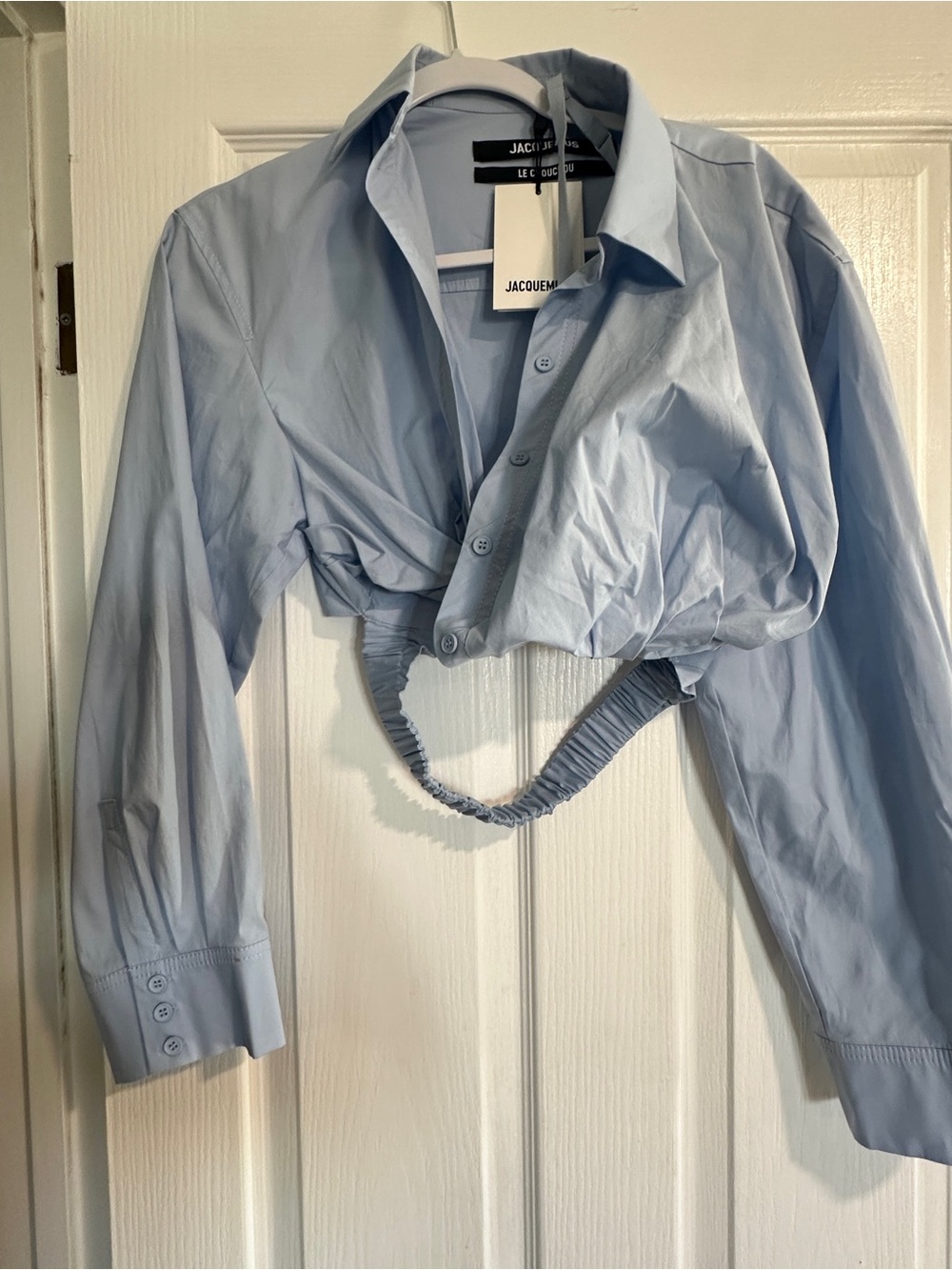 Jacquemus Le  Chemise Pale Blue Cropped Button-Down Shirt with Elastic Back
